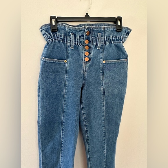 Blank NYC tulip waist with elastic button fly denim - Picture 3 of 11